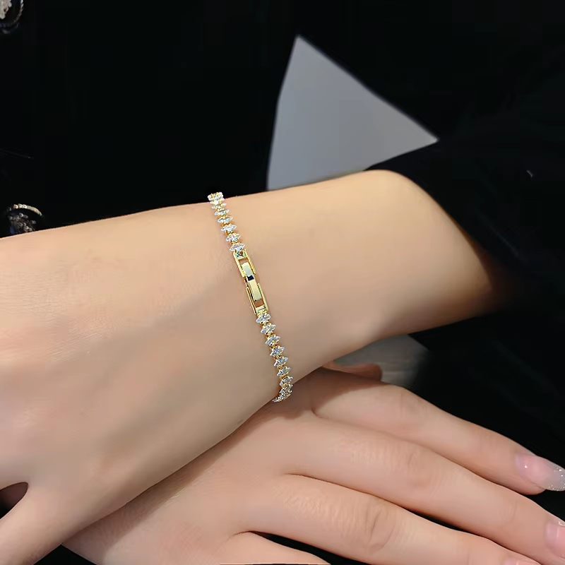 Zarif Altın CZ Bileklik – Resm - Formal Wear Jewelry For Women incelemesi ve fiyatı